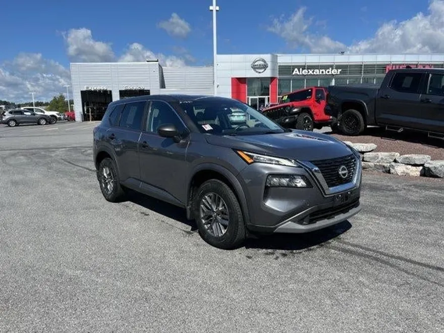 2023 Nissan Rogue AWD S photo 1