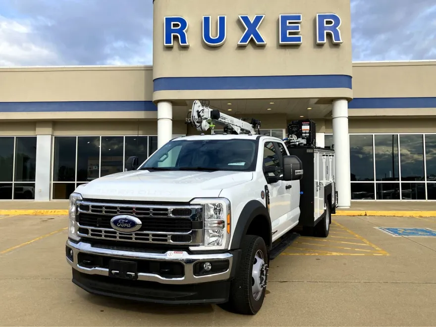 2025 Ford F-550 XL photo 1