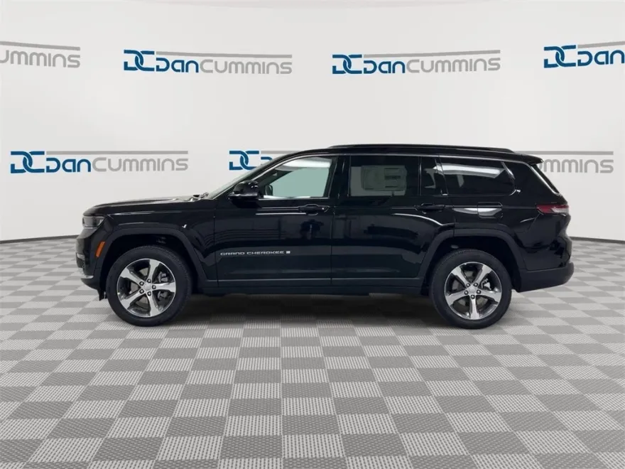 2025 Jeep Grand Cherokee Limited photo 1