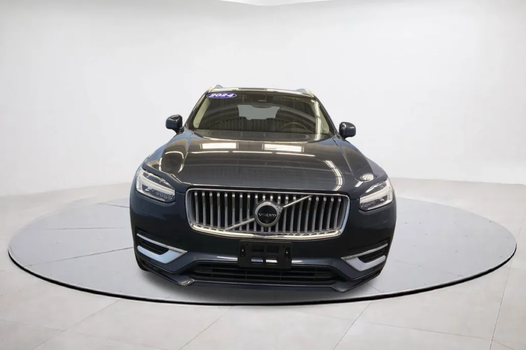 2024 Volvo XC90 Plus photo 1