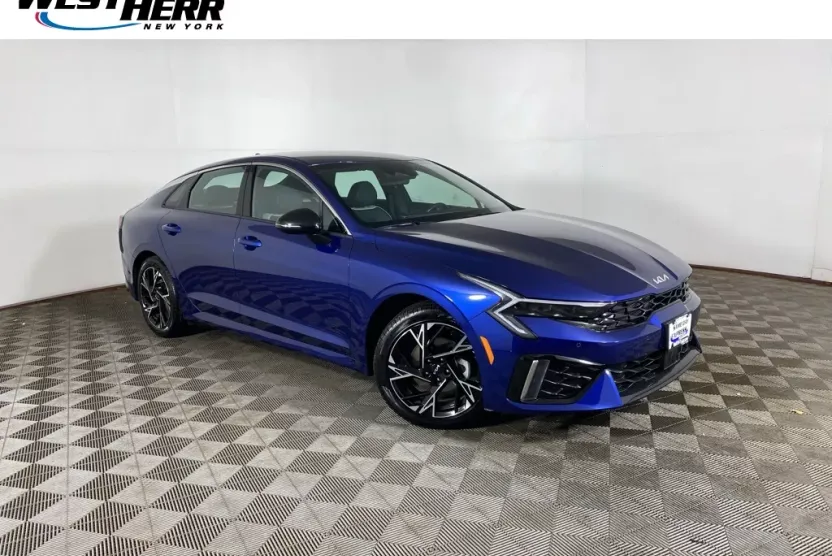 2025 Kia K5 GT-Line photo 1