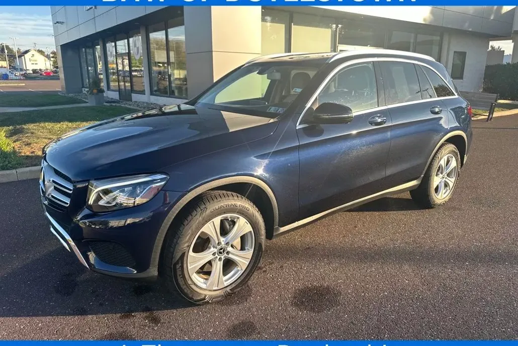 2018 Mercedes Benz GLC 300 4MATIC photo 1