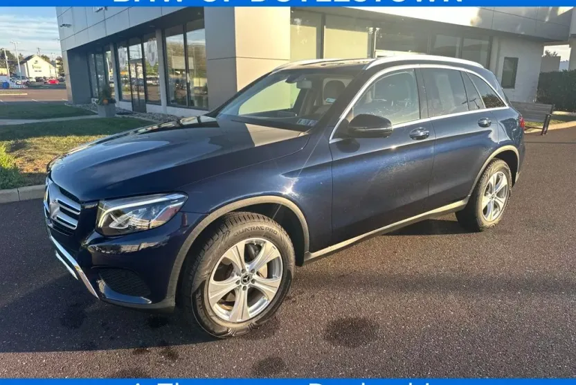 2018 Mercedes Benz GLC 300 4MATIC photo 1