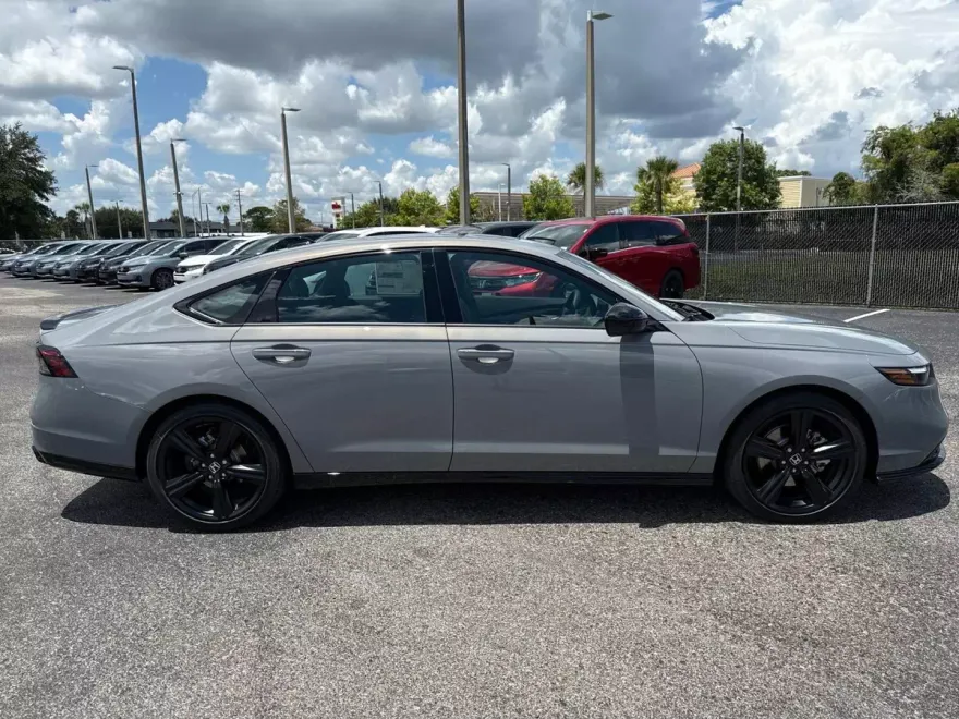 2025 Honda Accord Hybrid Sport-L photo 1
