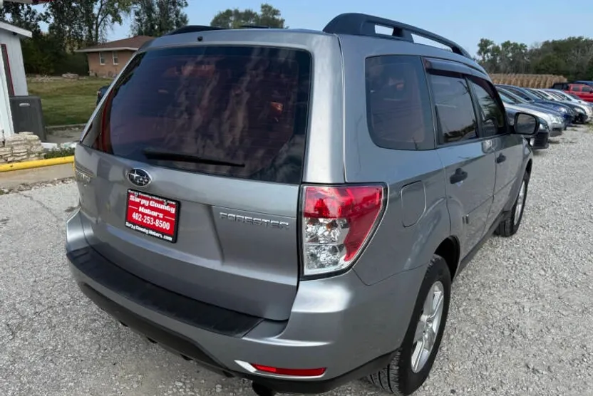 2011 Subaru Forester 2.5X photo 1