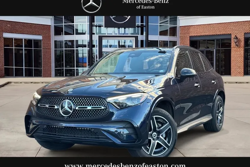 2024 Mercedes Benz GLC 300 4MATIC photo 1