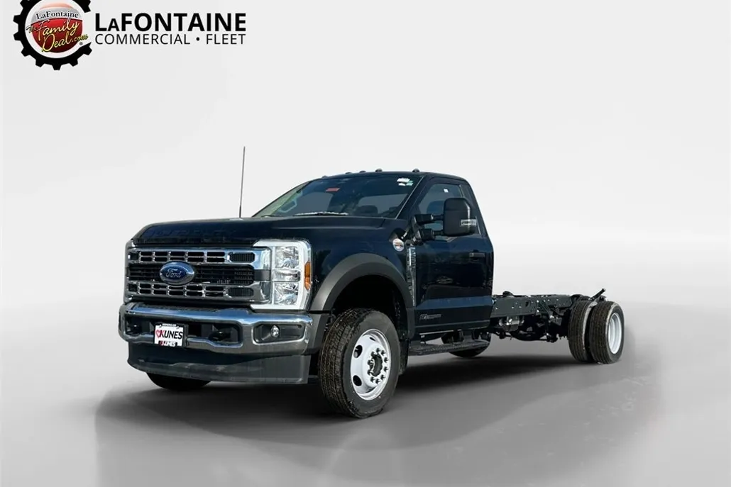 2024 Ford F-550 photo 1