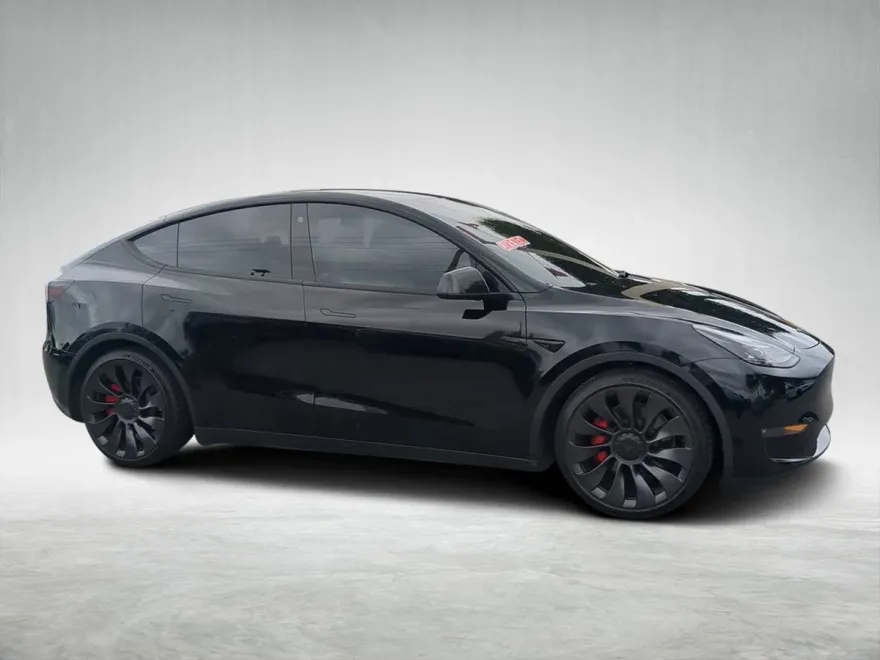 2023 Tesla Model Y Performance photo 1
