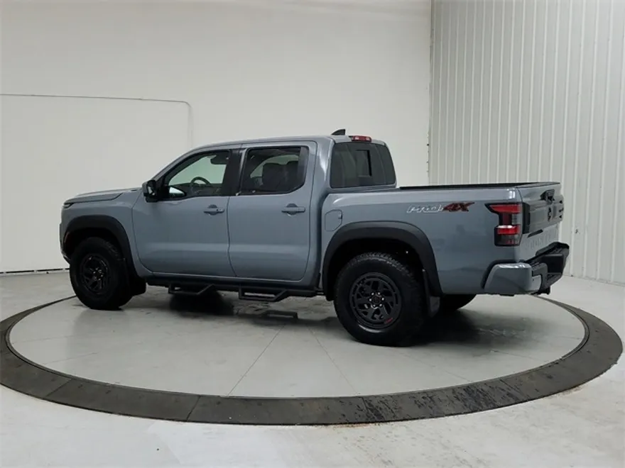 2026 Nissan Frontier PRO-4X photo 1
