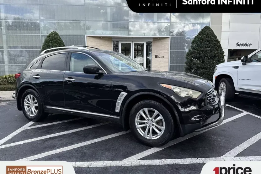 2010 Infiniti FX35 Base photo 1