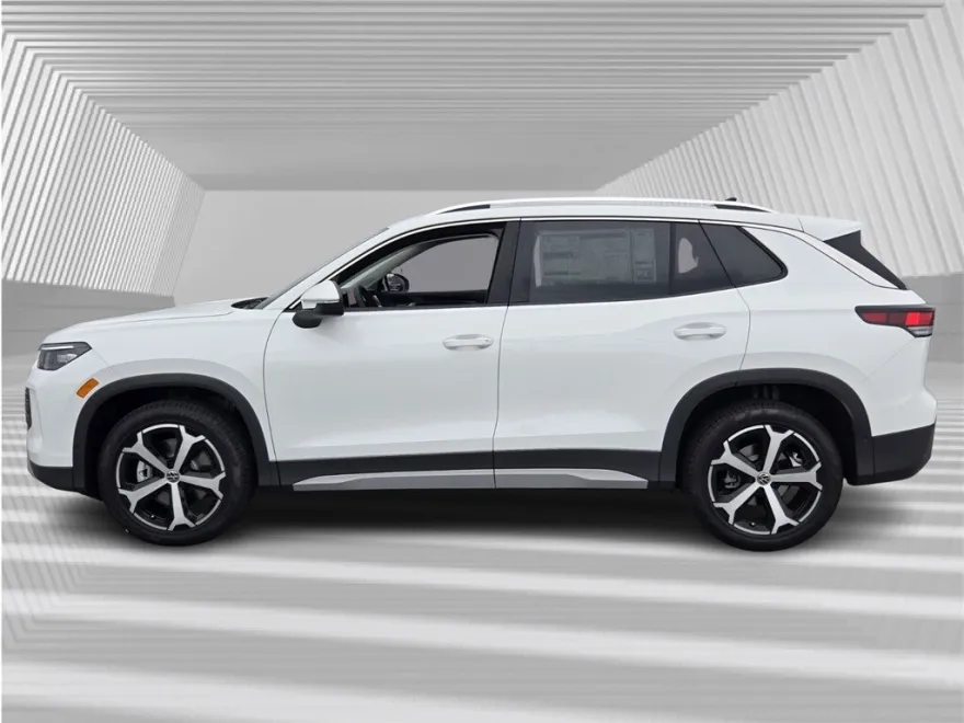 2025 Volkswagen Tiguan SE photo 1