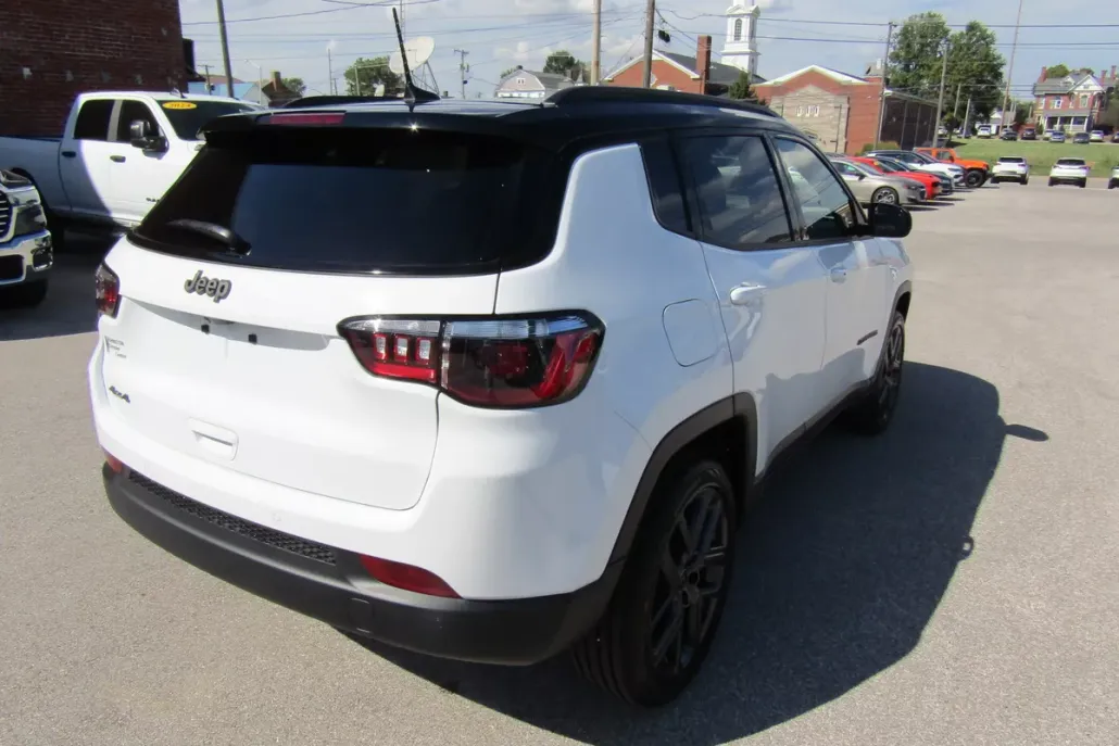 2026 Jeep Compass Limited Altitude photo 1