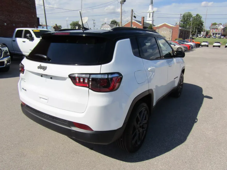 2026 Jeep Compass Limited Altitude photo 1