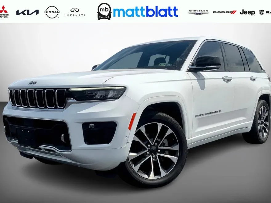 2023 Jeep Grand Cherokee Overland photo 1