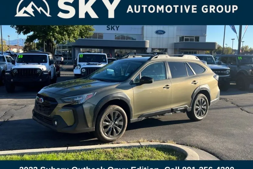 2023 Subaru Outback Onyx Edition photo 1
