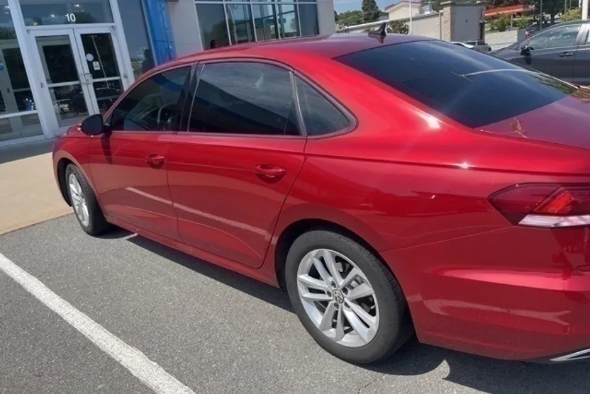 2021 Volkswagen Passat 2.0T S photo 1