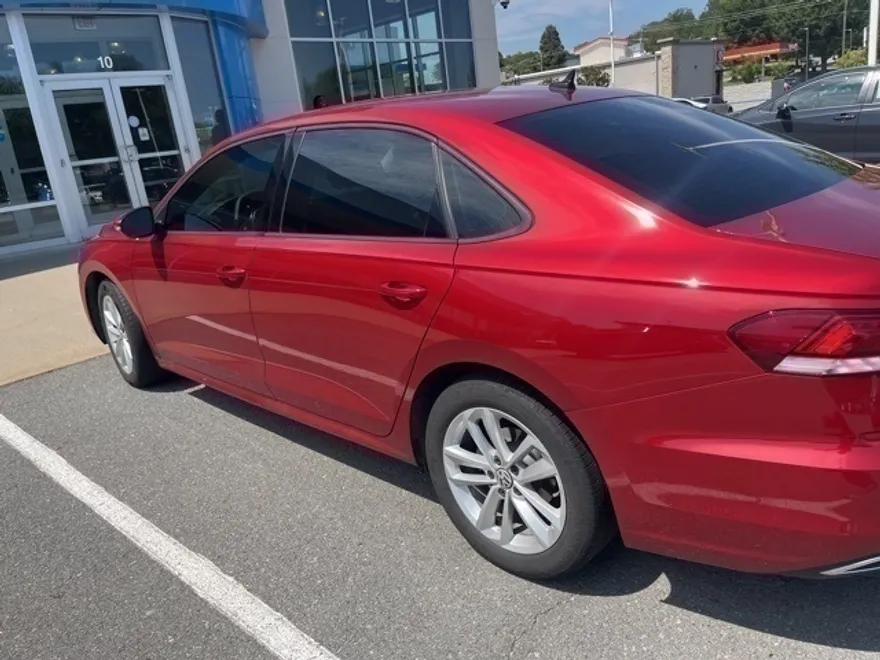 2021 Volkswagen Passat 2.0T S photo 1