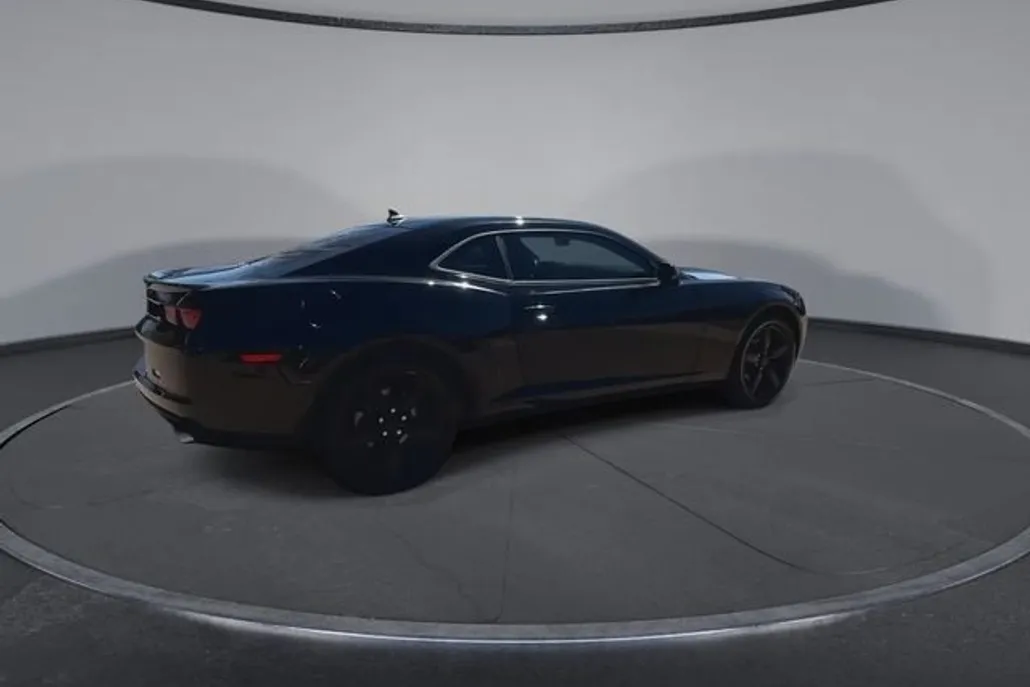 2013 Chevrolet Camaro 1LT photo 1
