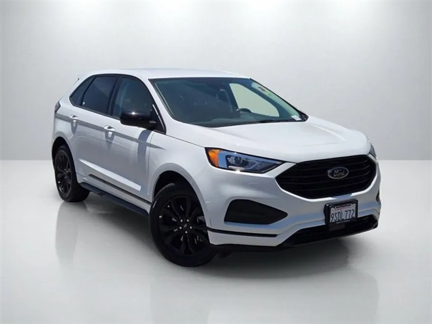 2024 Ford Edge SE photo 1