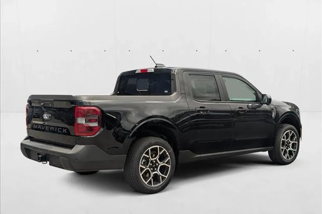 2025 Ford Maverick Lariat photo 1
