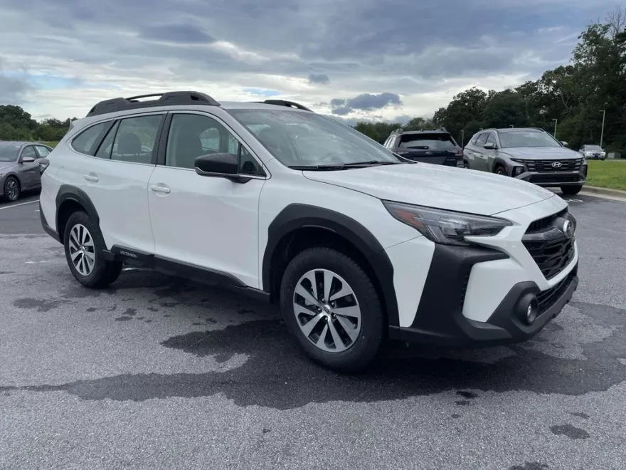 2024 Subaru Outback Base photo 1
