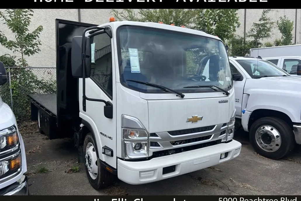 2024 Chevrolet Silverado 4500HD photo 1