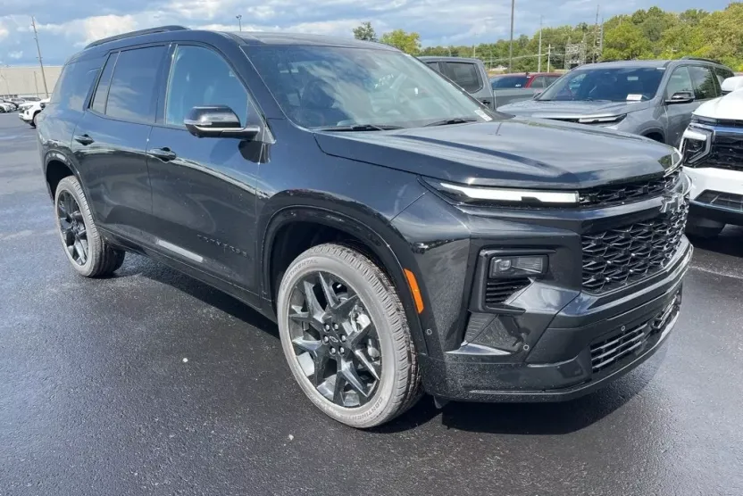 2026 Chevrolet Traverse RS photo 1