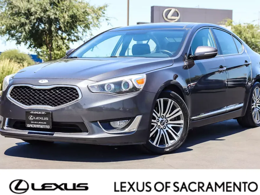 2014 Kia Cadenza Premium photo 1