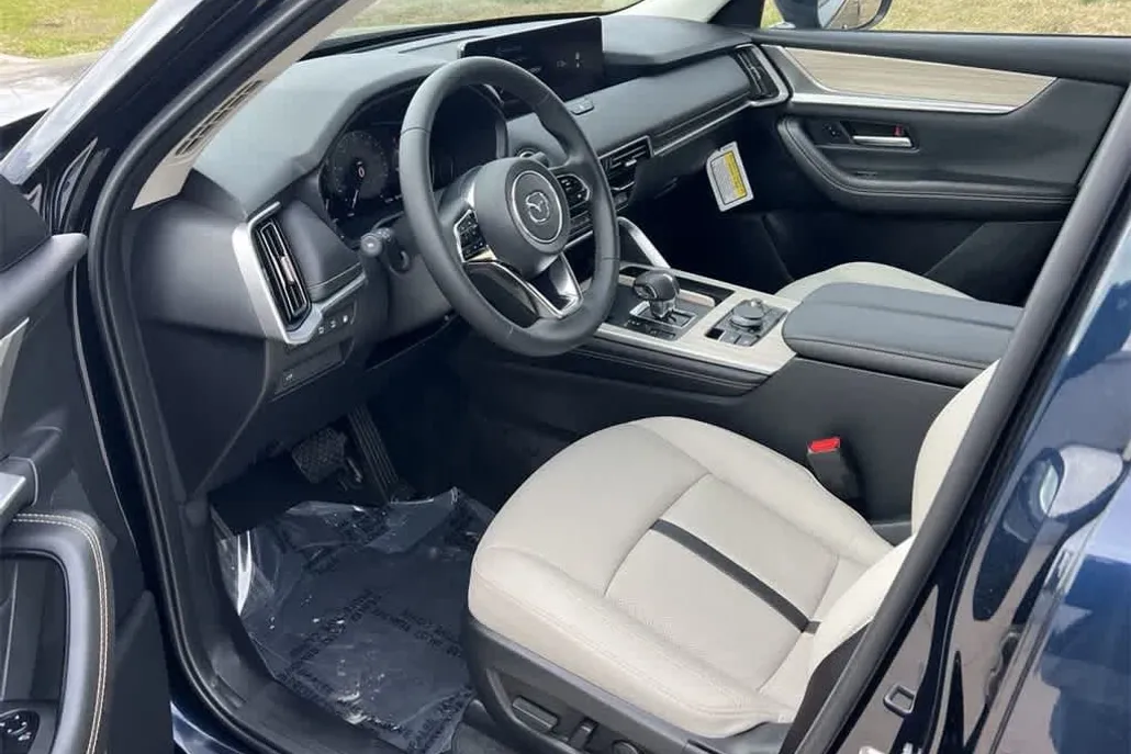2025 Mazda CX-90 Preferred photo 1
