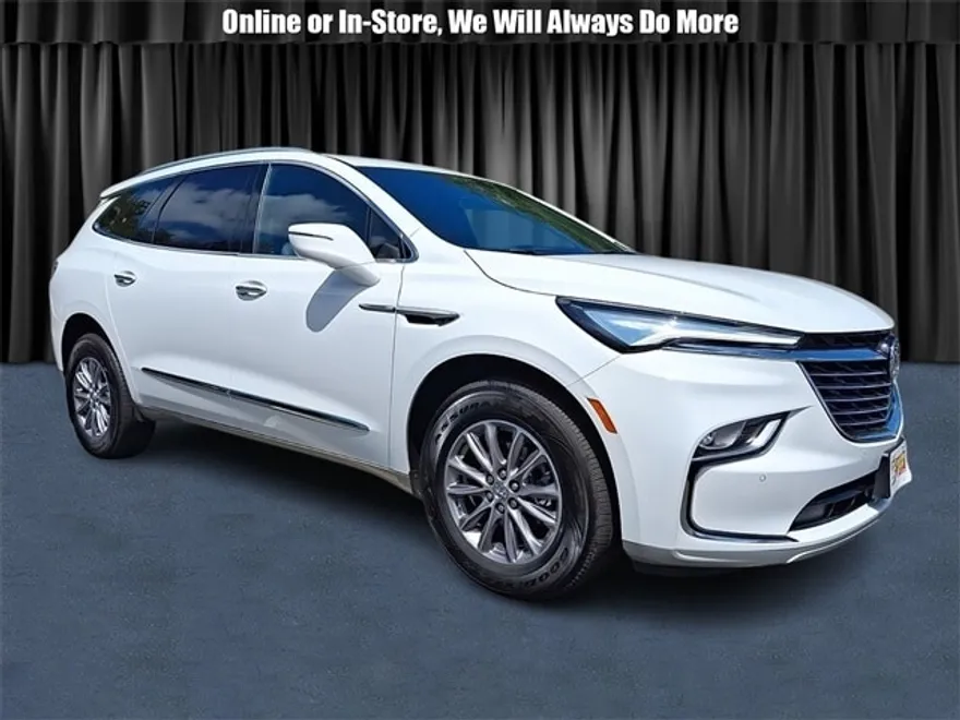 2024 Buick Enclave Essence photo 1