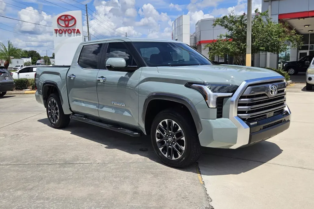 2025 Toyota Tundra Limited photo 1