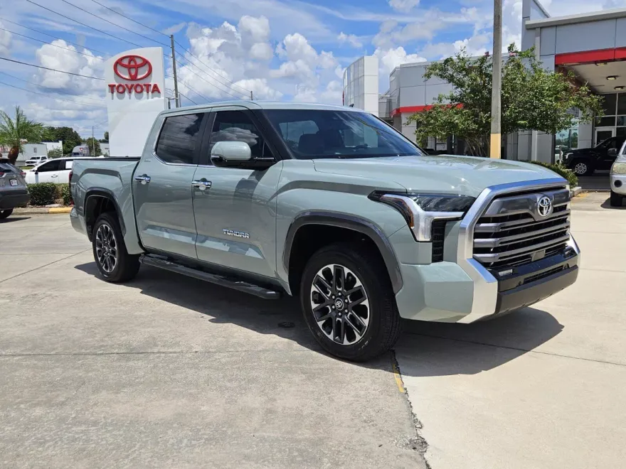 2025 Toyota Tundra Limited photo 1