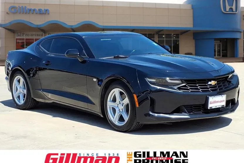 2020 Chevrolet Camaro 1LT photo 1