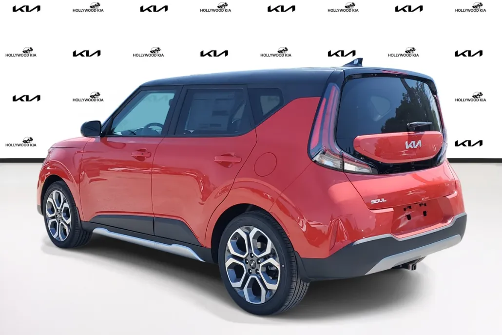 2025 Kia Soul EX photo 1