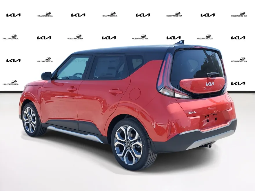 2025 Kia Soul EX photo 1