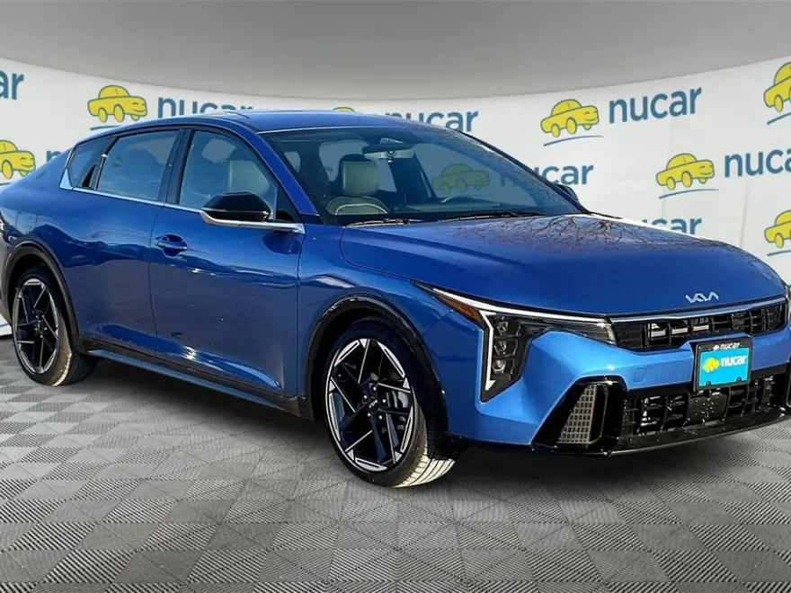 2025 Kia K4 EX photo 1