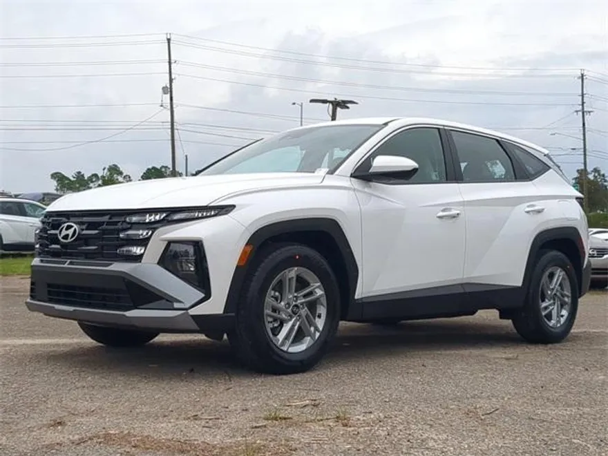 2025 Hyundai Tucson SE photo 1