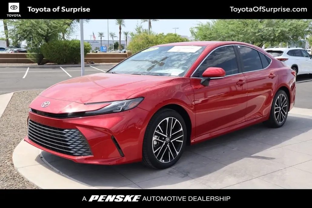 2025 Toyota Camry XLE photo 1