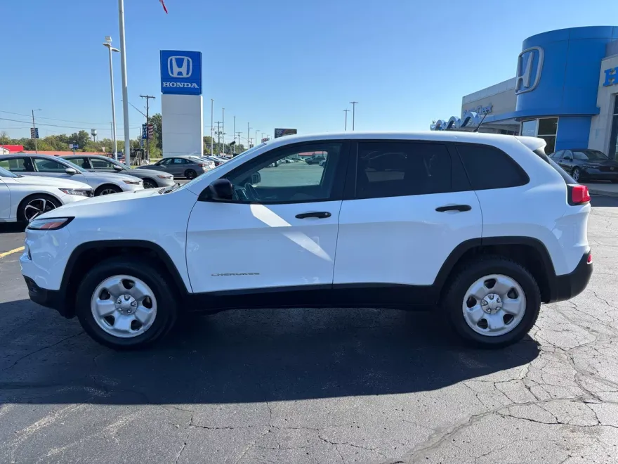2017 Jeep Cherokee Sport photo 1