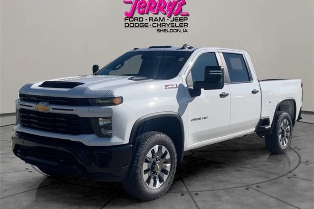 2026 Chevrolet Silverado 2500HD Custom photo 1