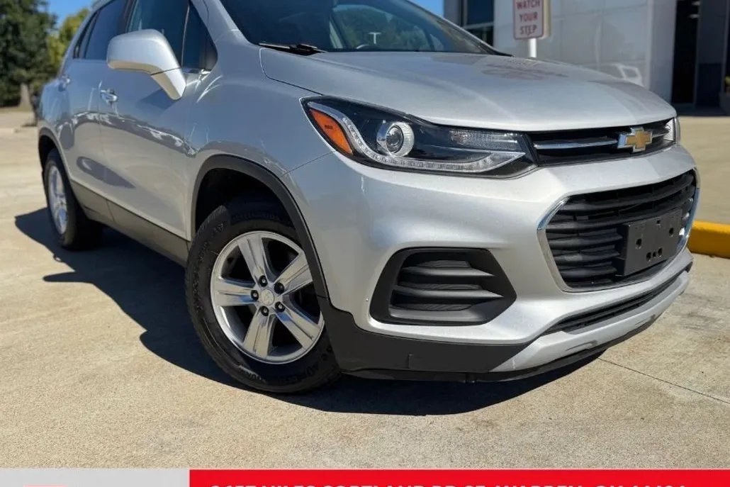2017 Chevrolet Trax LT photo 1