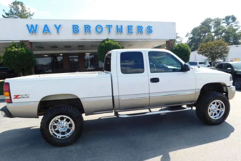 2003 Gmc Sierra 1500 SLT photo 1