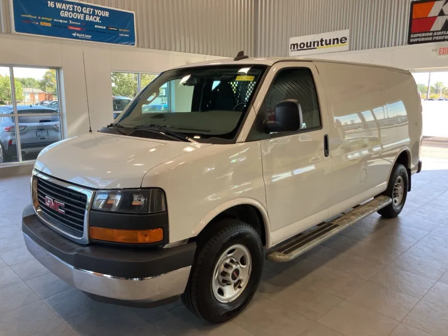 2023 Gmc Savana 2500 Cargo photo 1