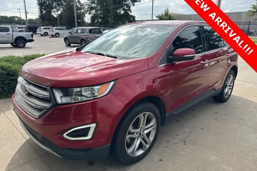 2016 Ford Edge Titanium photo 1