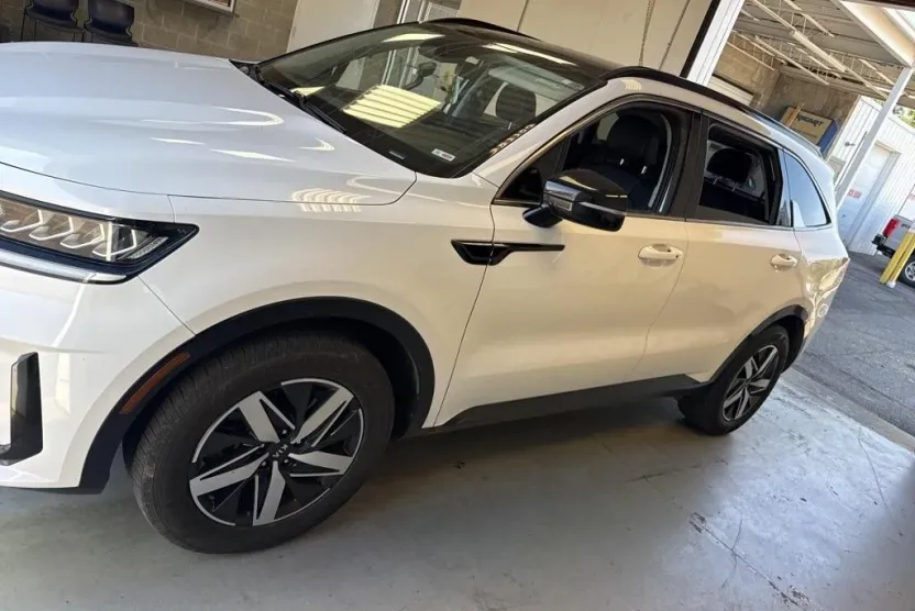 2021 Kia Sorento S photo 1