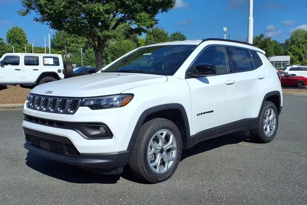 2025 Jeep Compass Latitude photo 1