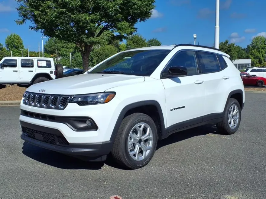 2025 Jeep Compass Latitude photo 1