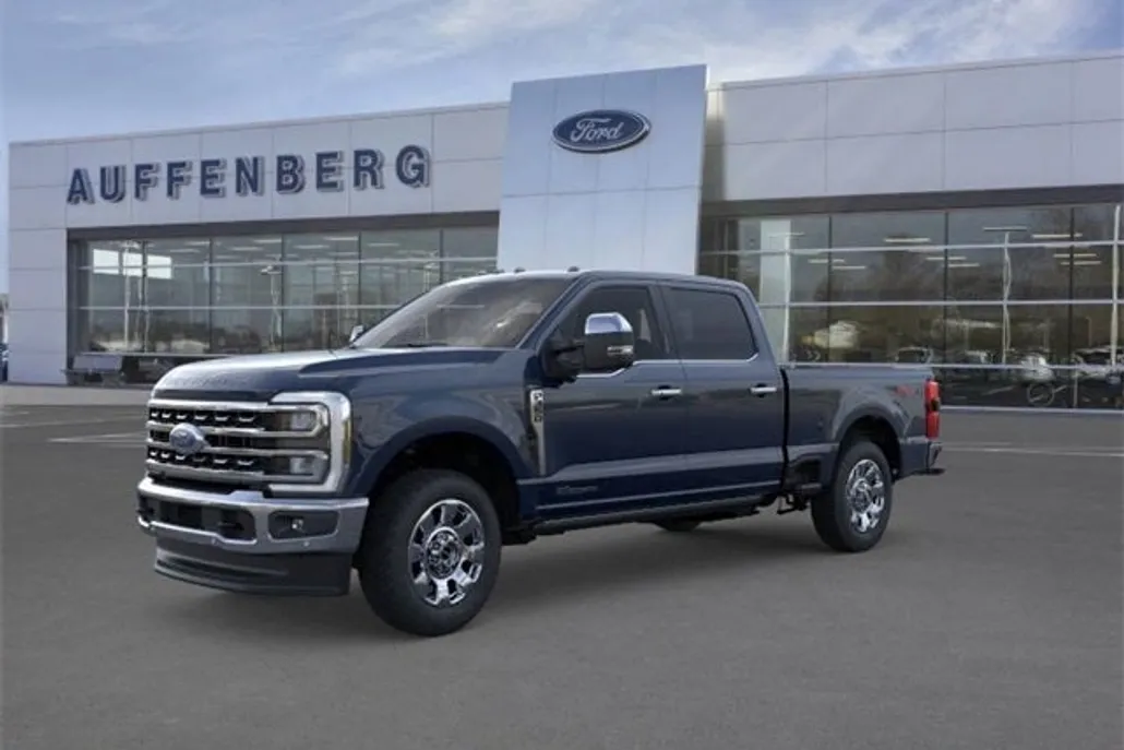 2025 Ford F-350 Lariat photo 1