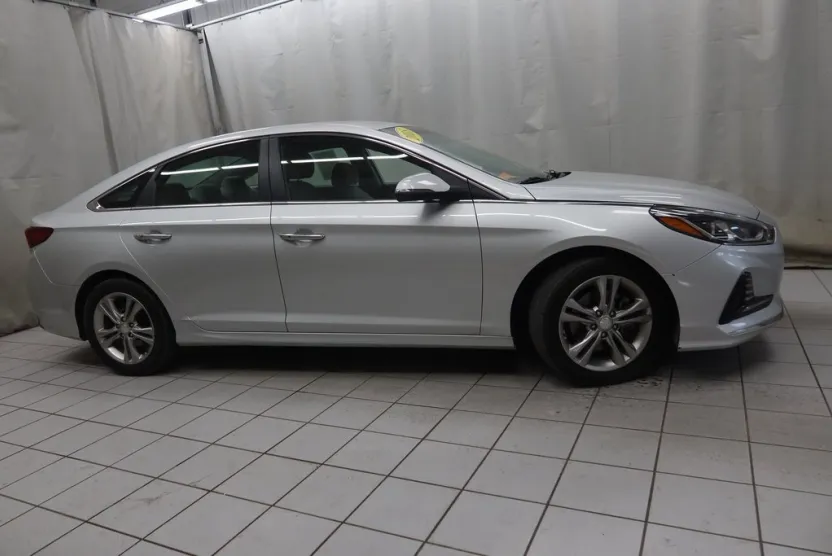 2018 Hyundai Sonata SEL photo 1
