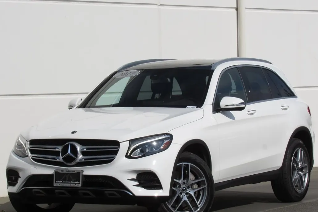 2017 Mercedes Benz GLC 300 photo 1